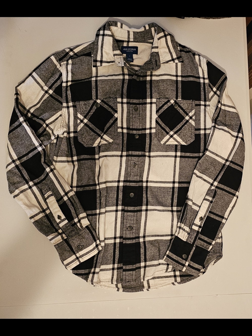 Arizona Jean Company Black & White Flannel
